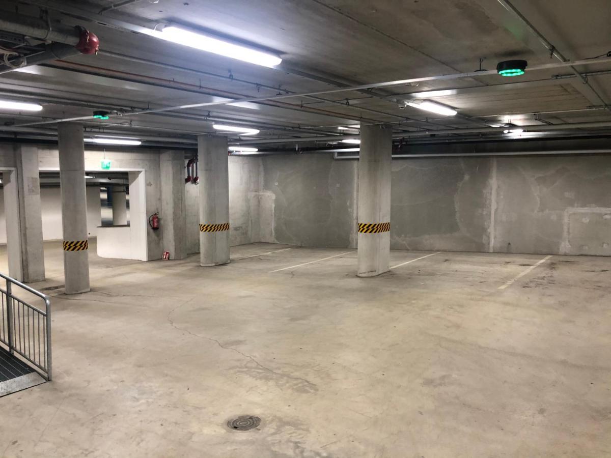 Upea Kaksio, Keskustorin Laidalla *